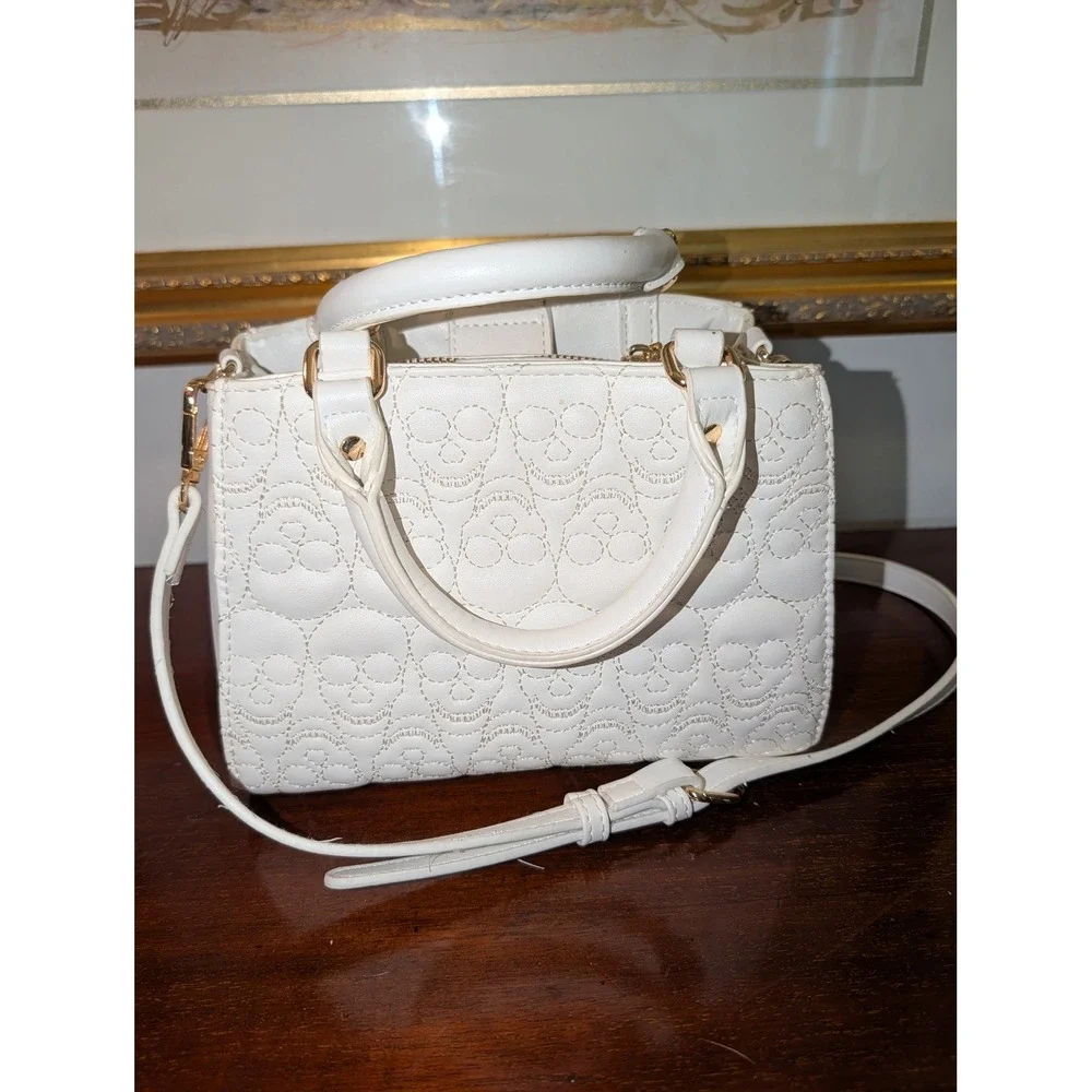 Betsey Johnson Cream‎ Quilted Skull Satchel Crossbody Bag Gold Chain Detail